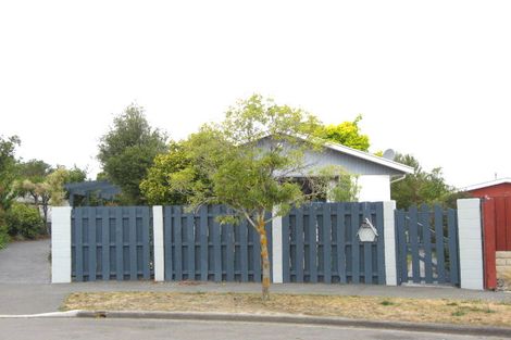 Photo of property in 18 Glen Place, Parklands, Christchurch, 8083