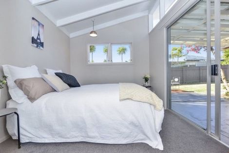 Photo of property in 6 Seon Place, Birkdale, Auckland, 0626