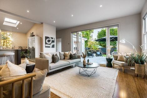 Photo of property in 16 Calliope Road, Devonport, Auckland, 0624