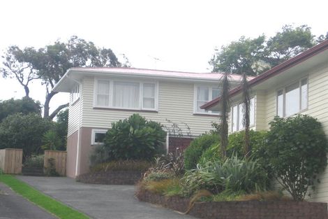 Photo of property in 2/9 Peach Road, Glenfield, Auckland, 0629