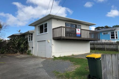 Photo of property in 10 Hetherington Road, Ranui, Auckland, 0612