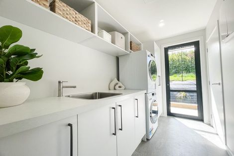 Photo of property in 11 Edinburgh Street, Green Island, Dunedin, 9018