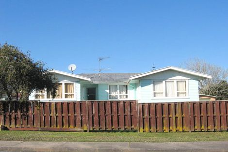 Photo of property in 4 Winiata Terrace, Papakura, 2110