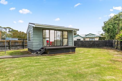 Photo of property in 7 Mary Keane Lane, Parakai, 0830