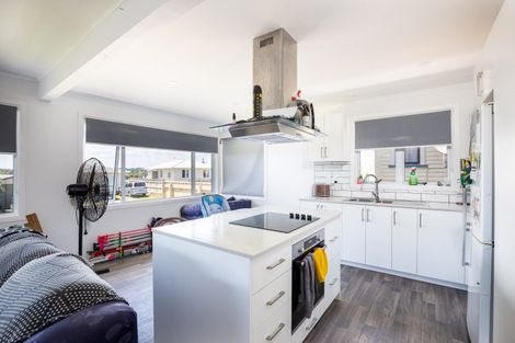 Photo of property in 7 Watene Crescent, Waitara, 4320