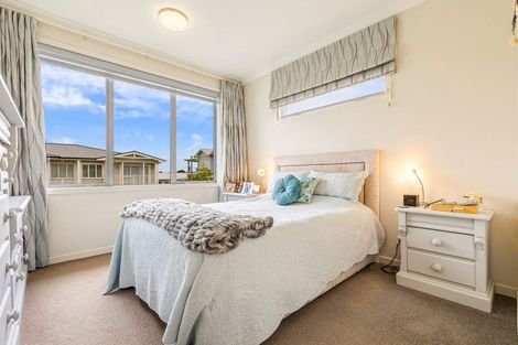 Photo of property in 1 Park Lane, Orewa, 0931