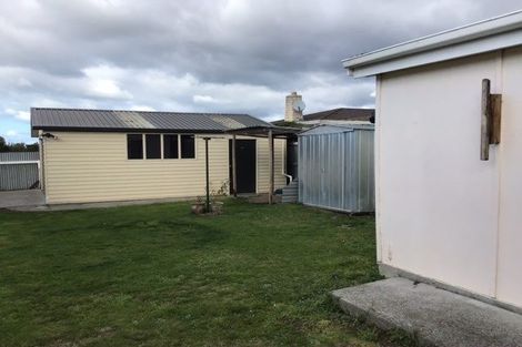 Photo of property in 2 Pitman Place, Waimate, 7924