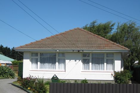 Photo of property in 16 Quebec Place, Wainoni, Christchurch, 8061