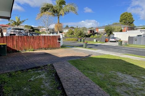 Photo of property in 56 Beechdale Crescent, Pakuranga Heights, Auckland, 2010