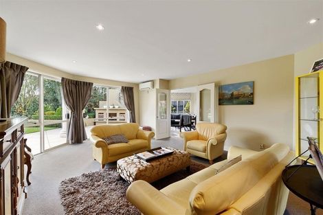 Photo of property in 6 Leabridge Mews, Harewood, Christchurch, 8051