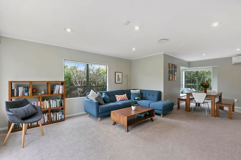 Photo of property in 8 Lingard Grove, Brooklyn, Wellington, 6021