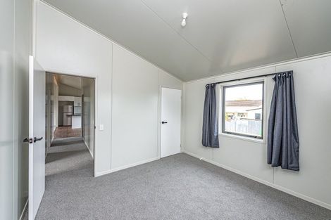 Photo of property in 19 Karewa Street, Castlecliff, Wanganui, 4501