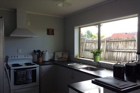 Photo of property in 1 Tullis Place, Burswood, Auckland, 2013