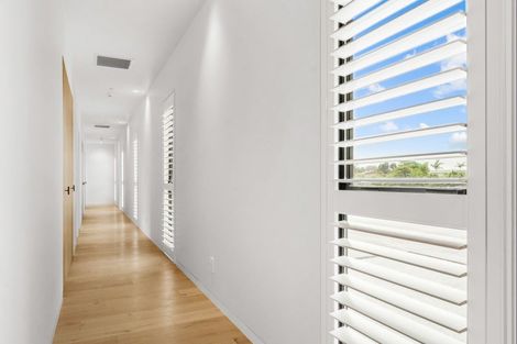 Photo of property in 261 Point Wells Road, Point Wells, 0986