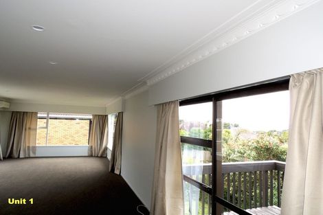 Photo of property in 9 Seaview Road, Castor Bay, Auckland, 0620
