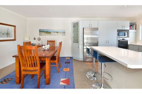 Photo of property in 31 Elizabeth Street, Orewa, 0931
