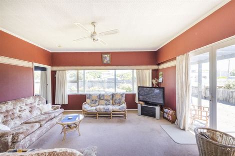 Photo of property in 11 Hunia Terrace, Himatangi Beach, Foxton, 4891
