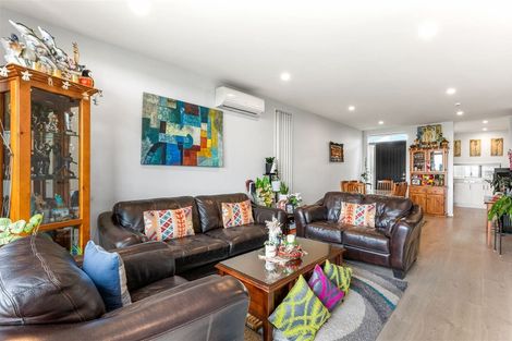 Photo of property in 15 Battalion Drive, Papakura, 2110