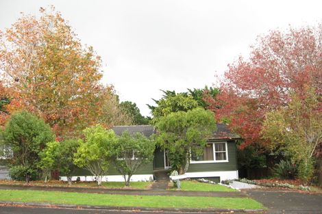 Photo of property in 12 Cheriton Road, Mellons Bay, Auckland, 2014