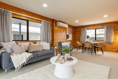 Photo of property in 1 Beadle Place, St Andrews, Hamilton, 3200