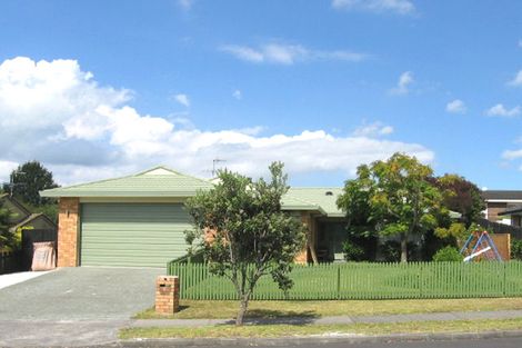 Photo of property in 28 Picasso Drive, West Harbour, Auckland, 0618