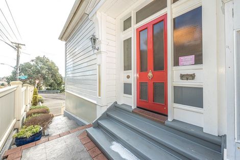 Photo of property in 17 Portal Street, Durie Hill, Whanganui, 4500