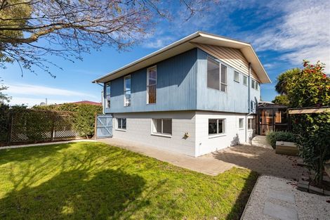 Photo of property in 6 Chilton Drive, Mairehau, Christchurch, 8052