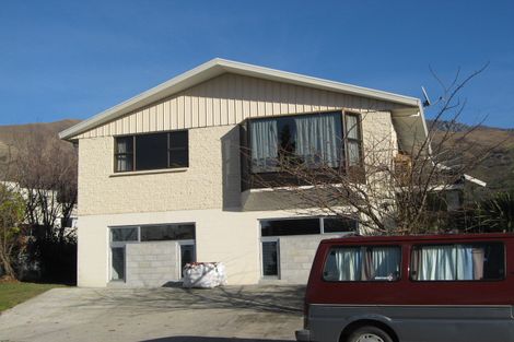 Photo of property in 33 Sargood Drive, Wanaka, 9305