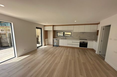 Photo of property in 60 Tiri Tiri Road, Birkdale, Auckland, 0626