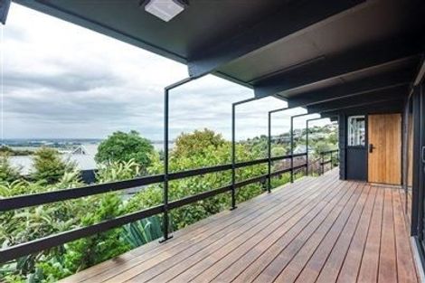 Photo of property in 65 Cannon Hill Crescent, Mount Pleasant, Christchurch, 8081