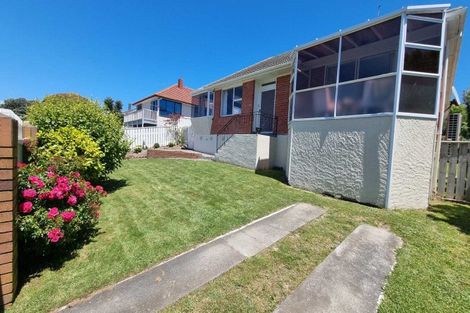 Photo of property in 130 Main Road, Titahi Bay, Porirua, 5022
