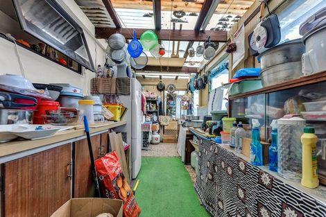 Photo of property in 31 Redwood Drive, Massey, Auckland, 0614