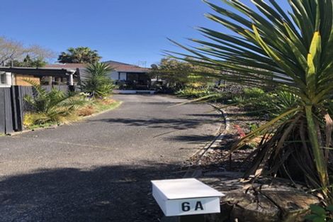 Photo of property in 1/6 Peterhouse Place, West Harbour, Auckland, 0618