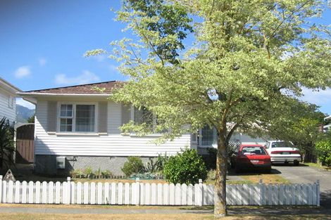 Photo of property in 6 Montana Road, Totara Park, Upper Hutt, 5018