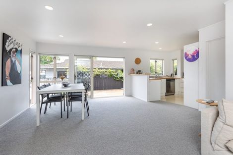 Photo of property in 2/6 Aliford Avenue, One Tree Hill, Auckland, 1061