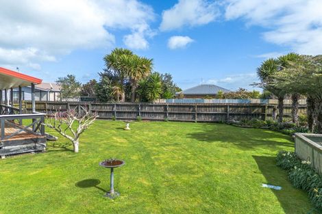 Photo of property in 5 Parfitt Place, Ngatea, 3503