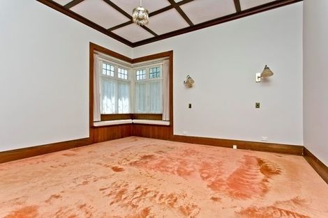 Photo of property in 118 Queen Street, Northcote Point, Auckland, 0627