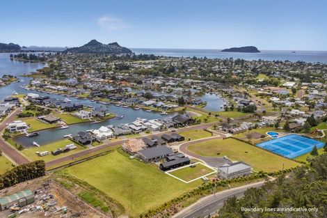 Photo of property in 16 Ian Hopper Way, Pauanui, 3579