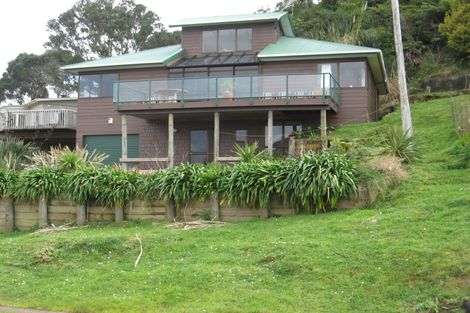 Photo of property in 82 Ocean Beach Road, Tairua, 3508
