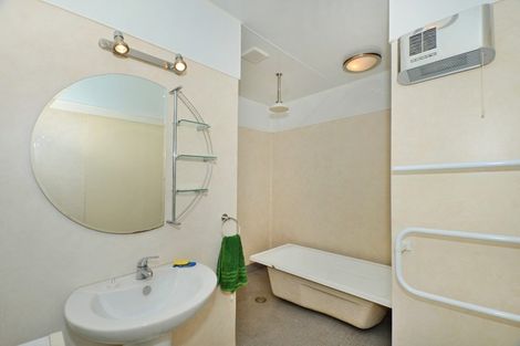 Photo of property in 3 Whimp Avenue, Onerahi, Whangarei, 0110