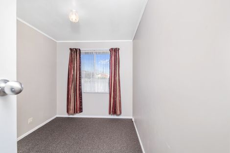 Photo of property in 24 Cochrane Street, Fairy Springs, Rotorua, 3015