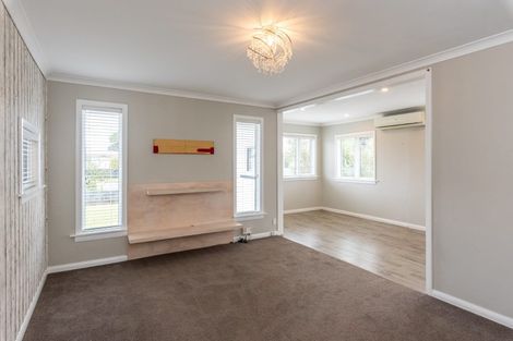 Photo of property in 43 Liverpool Street, Levin, 5510