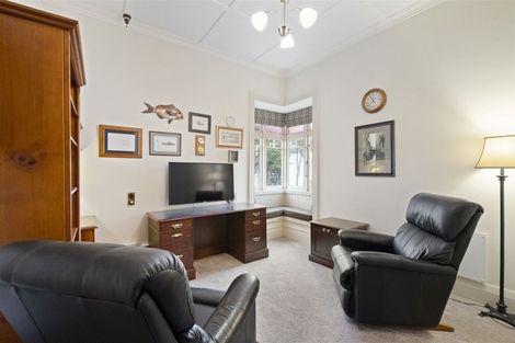 Photo of property in 1/49 Rawene Road, Birkenhead, Auckland, 0626