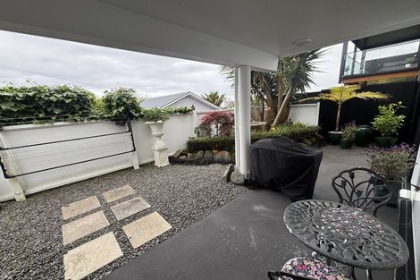 Photo of property in 1/20 Fulford Street, New Plymouth, 4310