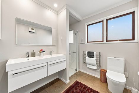 Photo of property in 102 Paparoa Street, Papanui, Christchurch, 8053