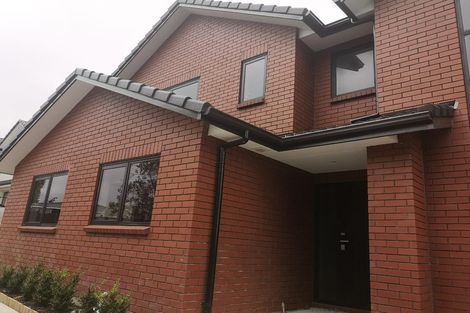 Photo of property in 3a Crystal Avenue, Glendene, Auckland, 0602