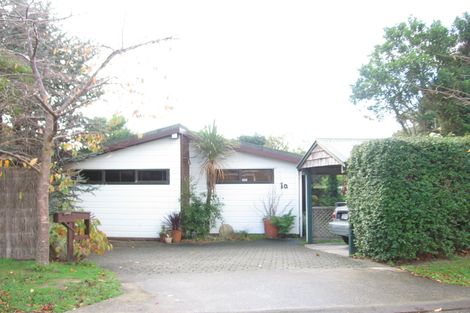 Photo of property in 1a Karaka Grove, Waikanae, 5036