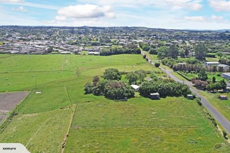 Photo of property in 42 Karioitahi Road, Waiuku, 2683