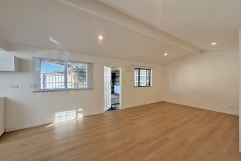 Photo of property in 17 Pandora Place, Pakuranga, Auckland, 2010