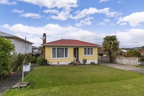 Photo of property in 6 Aotea Road, Glen Eden, Auckland, 0602